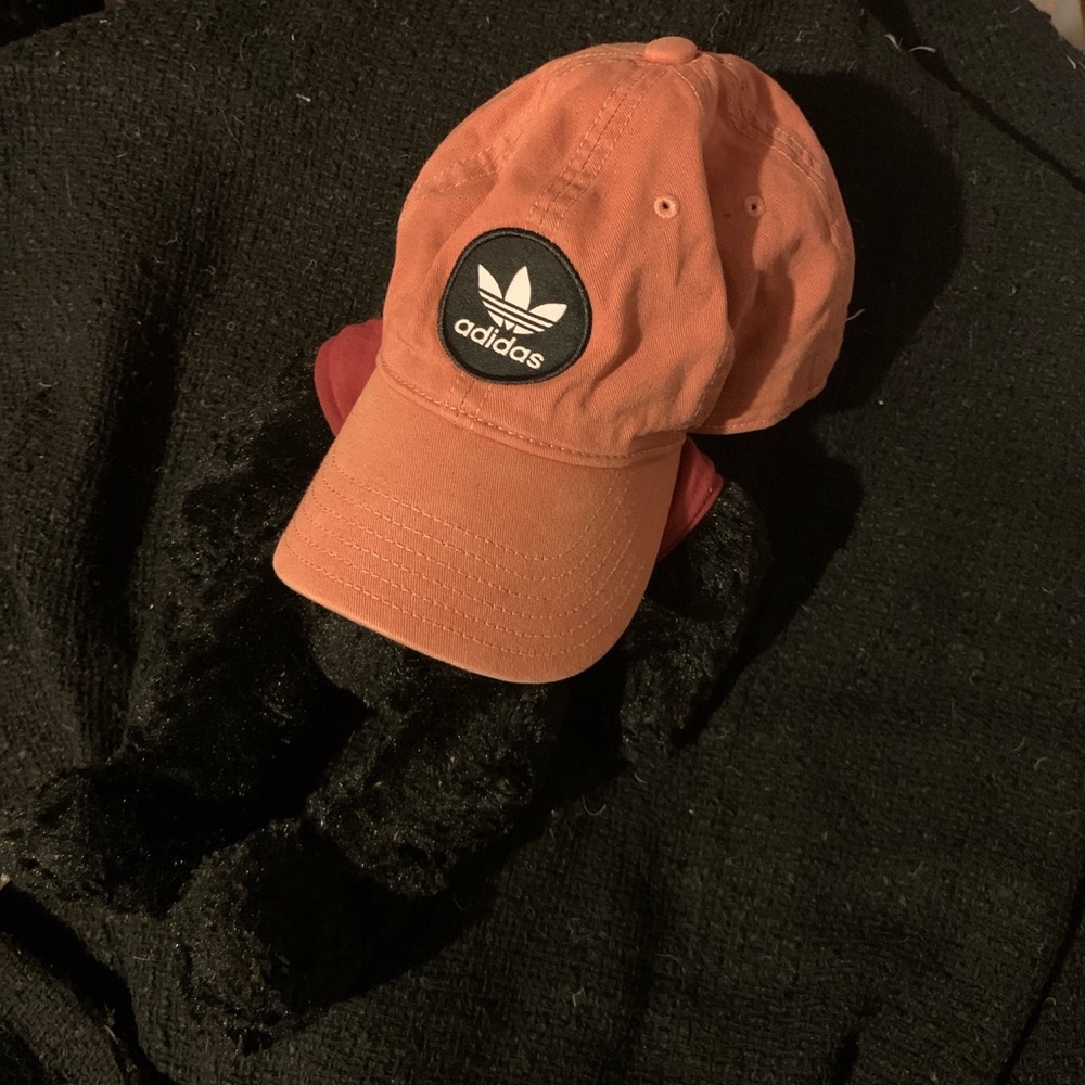 Adidas Stretch Hat🧢✨